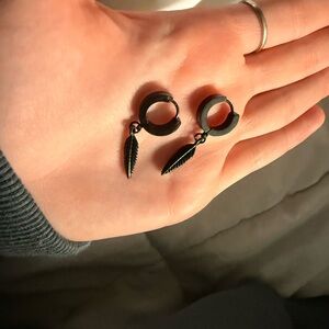 Elegant Black Feather Earrings